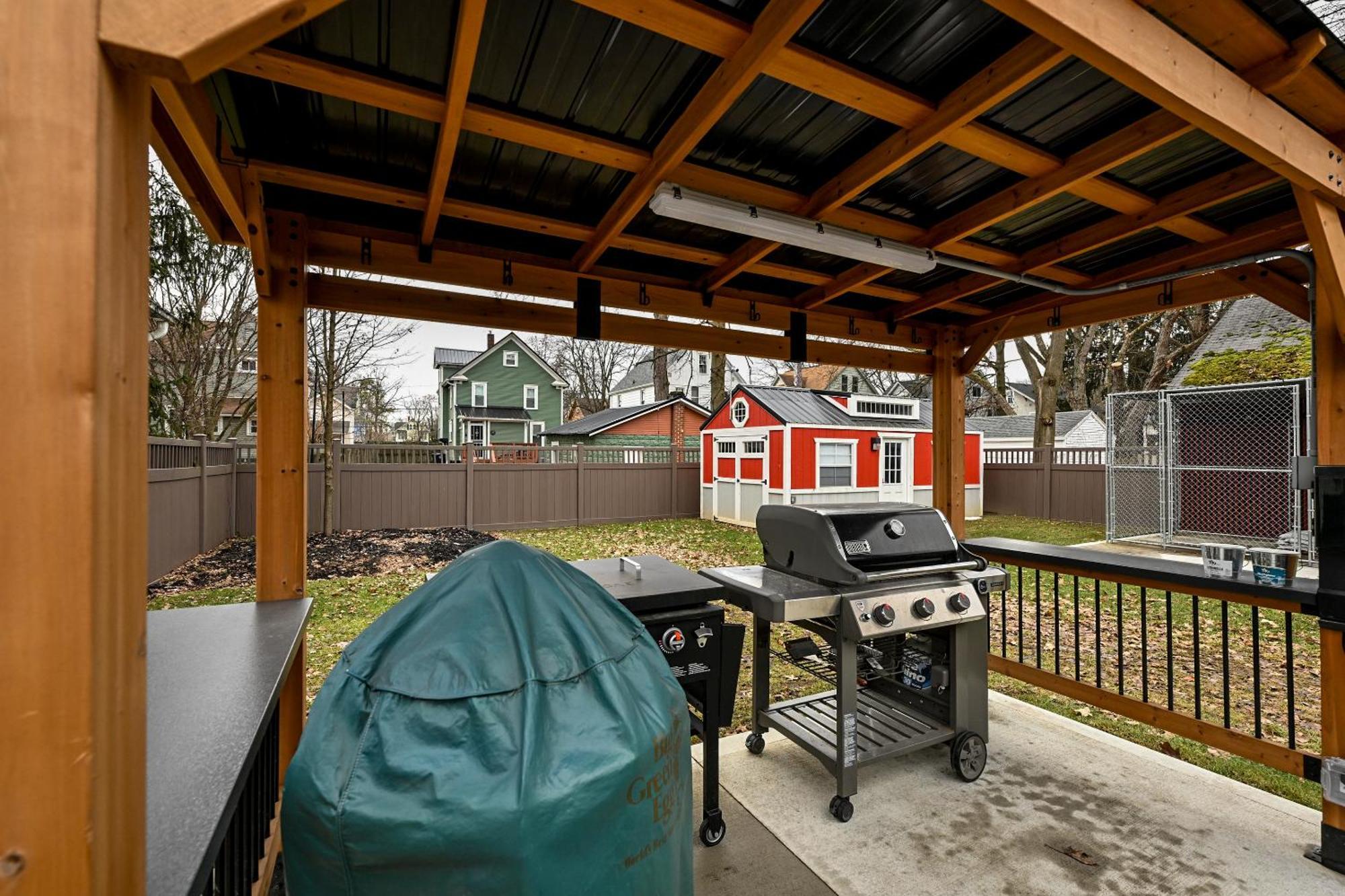 Berrodin Bed & Breakfast Akron Exterior photo